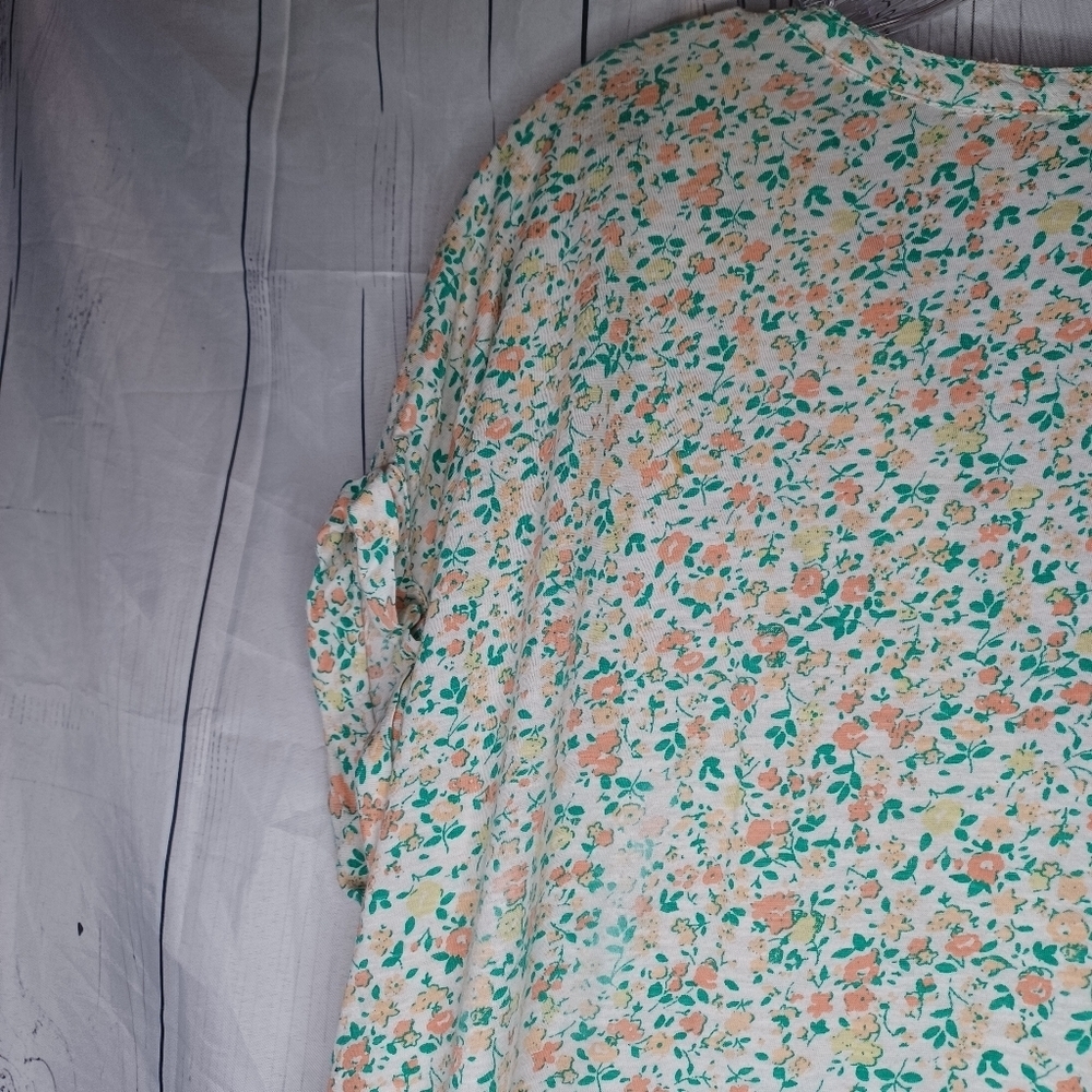 Lucky Brand V-Neck Floral Print Women's Button Down Top - Picture 11 of 12